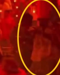 华体会官方网站-丝毫不受影响！詹姆斯现身坏痞兔演唱会手持饮品激情热舞