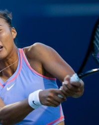 华体会官网-郑钦文遭前世界第一逆转 发球差距仍是落败主因