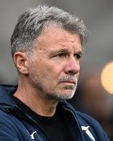 华体会官网-拉齐奥主帅：对手得益于人工混合草皮优势，次回合将截然不同