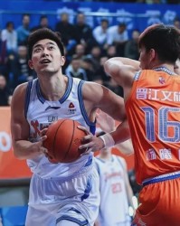 华体会官方网站-考虑买断？曝朱旭航或离开新疆男篮，拿着大合同两年没打球